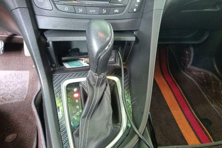 Used Buick GT 2015 15N Automatic Deluxe Edition Gear Lever