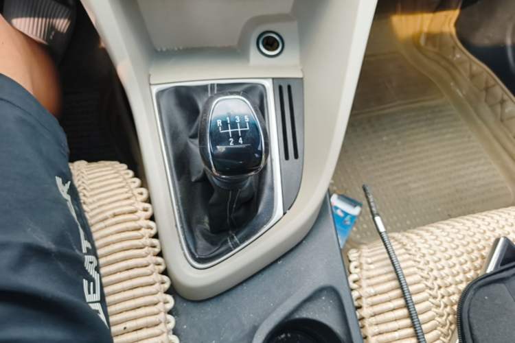 Used Buick GT 2015 15N Manual Elite Edition Gear Lever