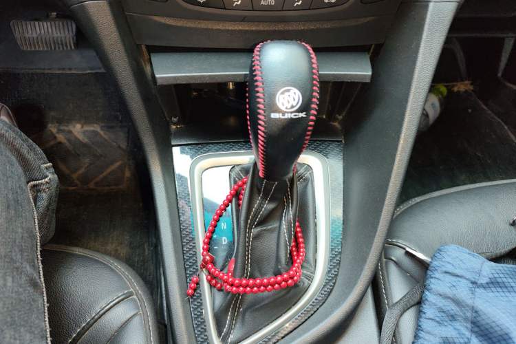 Used Buick GT 2015 15N Automatic Deluxe Edition Gear Lever