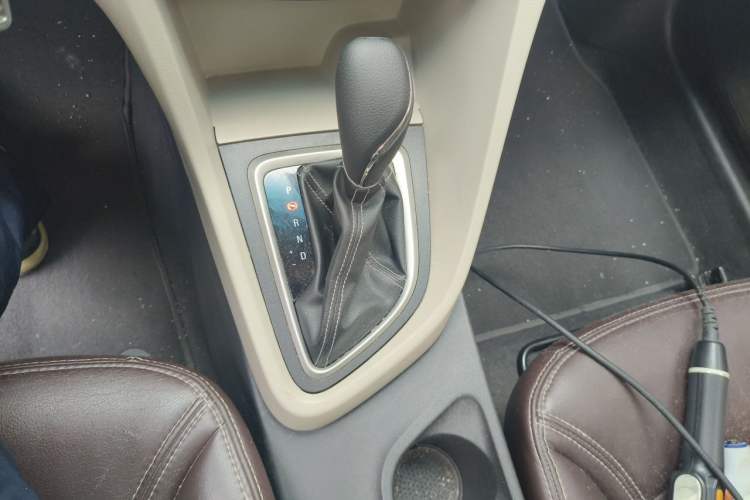 Used Buick GT 2015 15N Automatic Elite Version Gear Lever