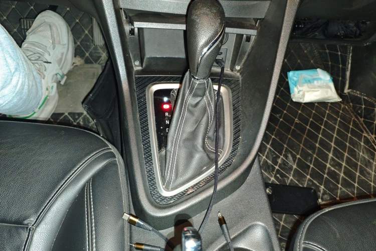 Used Buick GT 2015 15N Automatic Deluxe Edition Gear Lever