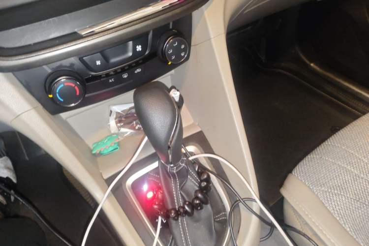 Used Buick GT 2015 15N Automatic Elite Version Gear Lever