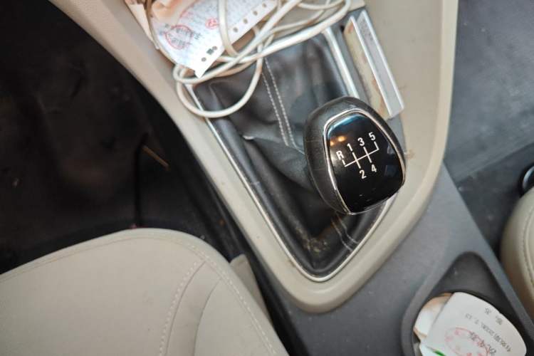 Used Buick GT 2015 15N Manual Elite Edition Gear Lever