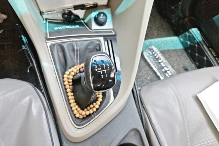 Used Buick GT 2015 15N Manual Elite Edition Gear Lever