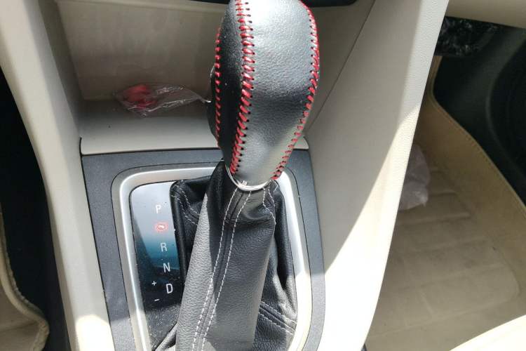 Used Buick GT 2015 15N Automatic Entry-Level Trim Gear Lever