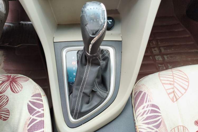 Used Buick GT 2015 15N Automatic Elite Version Gear Lever