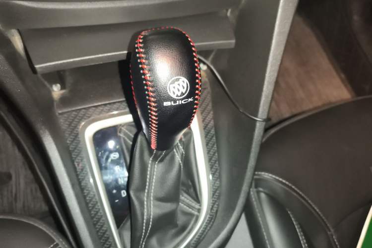 Used Buick GT 2015 15N Automatic Deluxe Edition Gear Lever