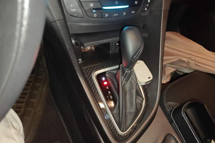 Used Buick GT 2015 15N Automatic Deluxe Edition Gear Lever