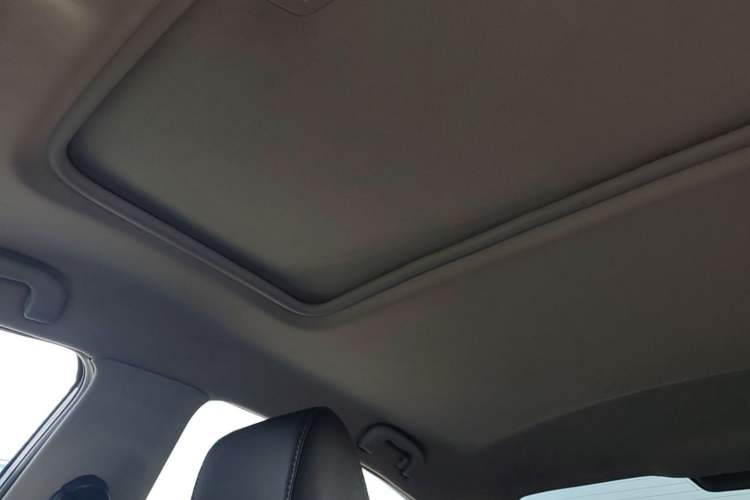 Used Buick GT 2015 15N Automatic Deluxe Edition Headliner