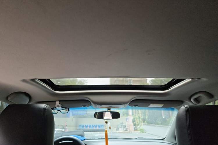 Used Buick GT 2015 18T Dual-Clutch Luxury Model Headliner