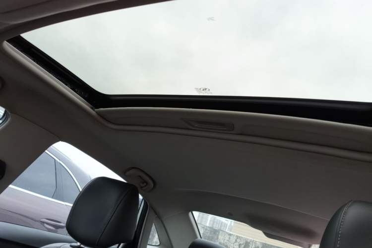 Used Buick GT 2015 18T Dual-Clutch Luxury Model Headliner