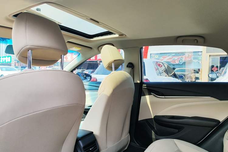 Used Buick GT 2015 15N Automatic Elite Version Headliner