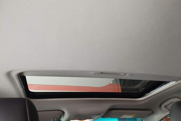 Used Buick GT 2015 15N Automatic Deluxe Edition Headliner