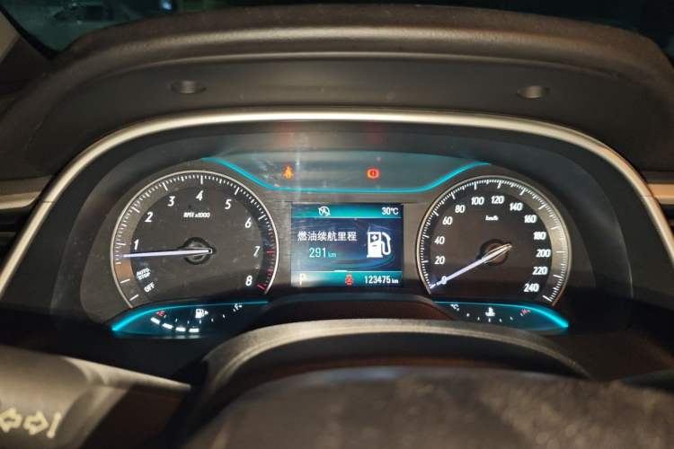 Used Buick GT 2015 15N Automatic Deluxe Edition Instrument Cluster