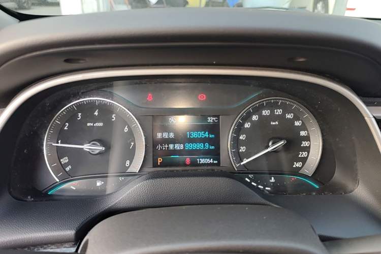 Used Buick GT 2015 15N Automatic Deluxe Edition Instrument Cluster