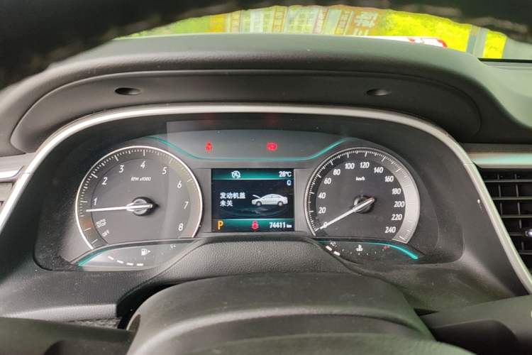 Used Buick GT 2015 15N Automatic Deluxe Edition Instrument Cluster