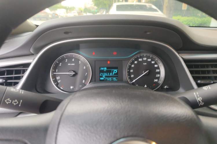 Used Buick GT 2015 15N Automatic Entry-Level Trim Instrument Cluster