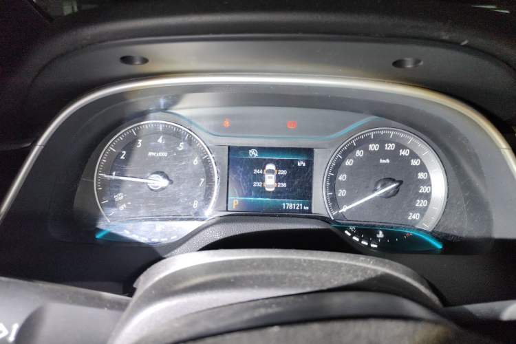 Used Buick GT 2015 15N Automatic Elite Version Instrument Cluster
