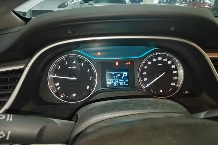 Used Buick GT 2015 15N Automatic Entry-Level Trim Instrument Cluster