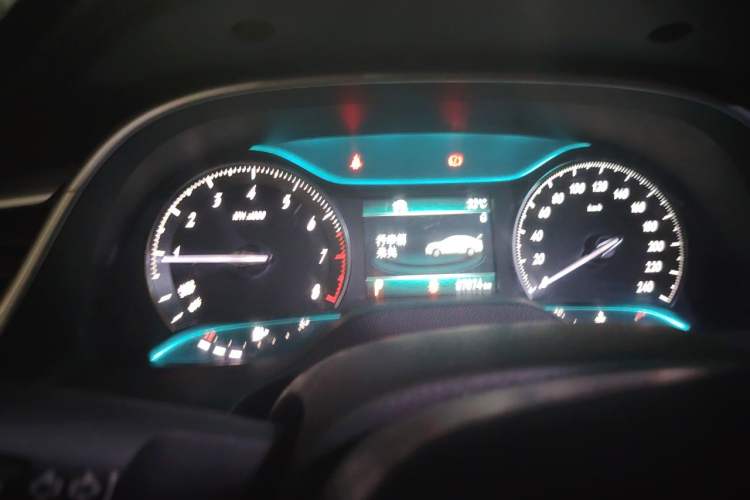 Used Buick GT 2015 15N Automatic Deluxe Edition Instrument Cluster