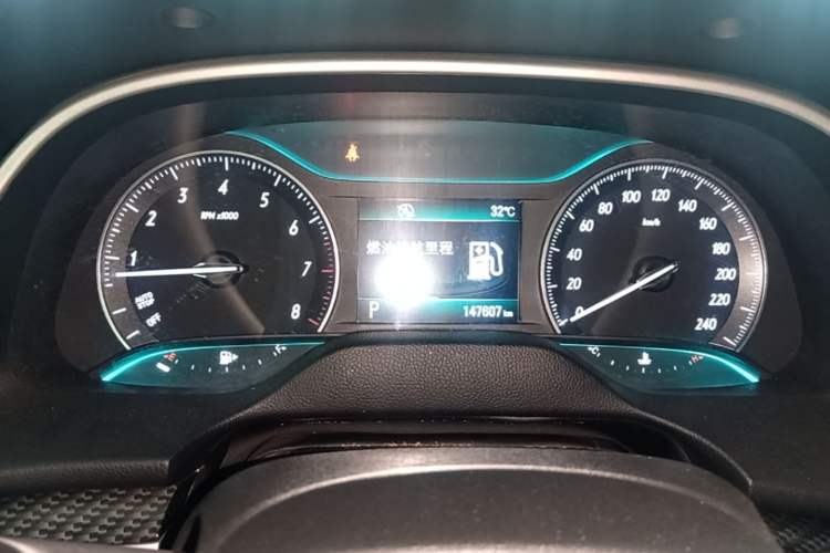 Used Buick GT 2015 15N Automatic Deluxe Edition Instrument Cluster