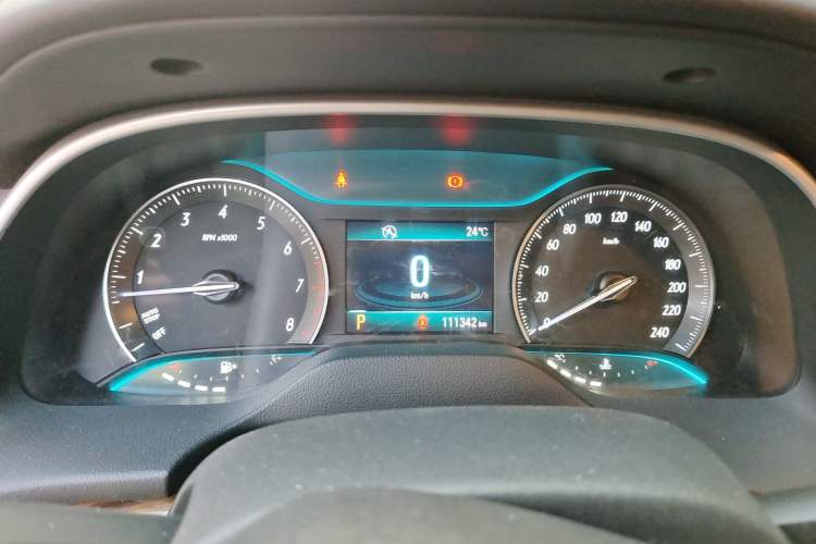 Used Buick GT 2015 15N Automatic Deluxe Edition Instrument Cluster