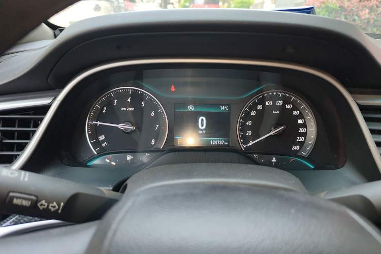 Used Buick GT 2015 15N Automatic Deluxe Edition Instrument Cluster