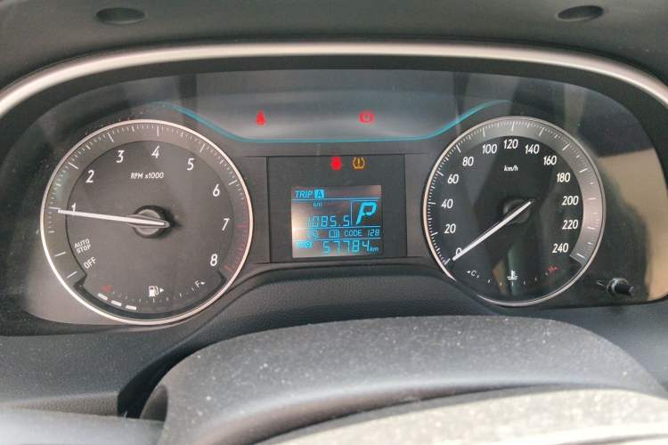 Used Buick GT 2015 15N Automatic Entry-Level Trim Instrument Cluster
