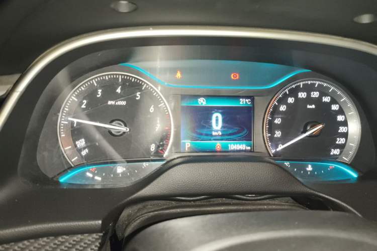 Used Buick GT 2015 15N Automatic Deluxe Edition Instrument Cluster