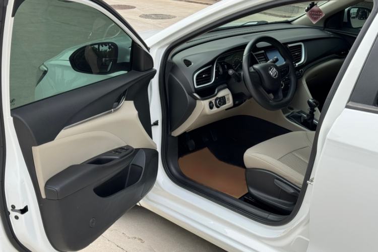 Used Buick GT 2015 15N Manual Elite Edition Interior 1