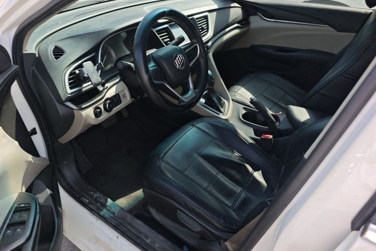 Used Buick GT 2015 15N Automatic Elite Version Interior 1