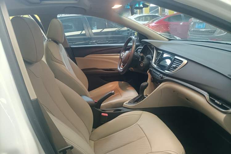 Used Buick GT 2015 15N Automatic Elite Version Interior 2