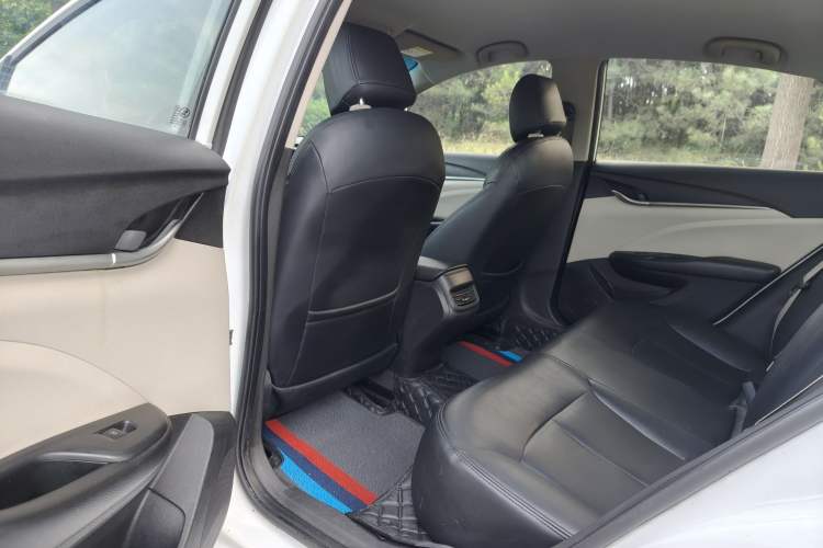 Used Buick GT 2015 15N Automatic Entry-Level Trim Interior 2