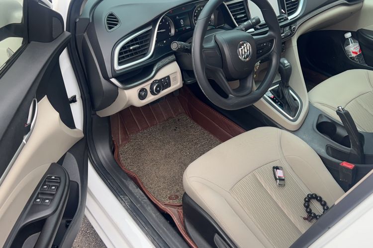 Used Buick GT 2015 18T Dual-Clutch Elite Model Interior 2