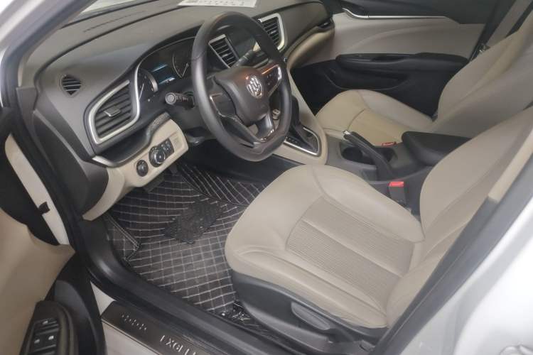 Used Buick GT 2015 15N Automatic Elite Version Interior 3