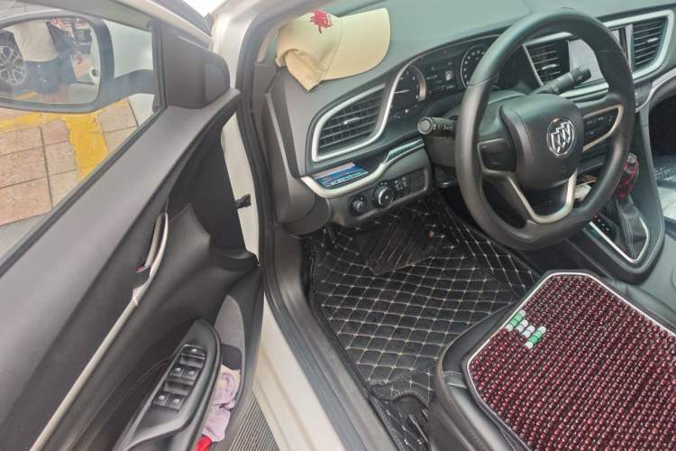Used Buick GT 2015 15N Automatic Deluxe Edition Interior 3