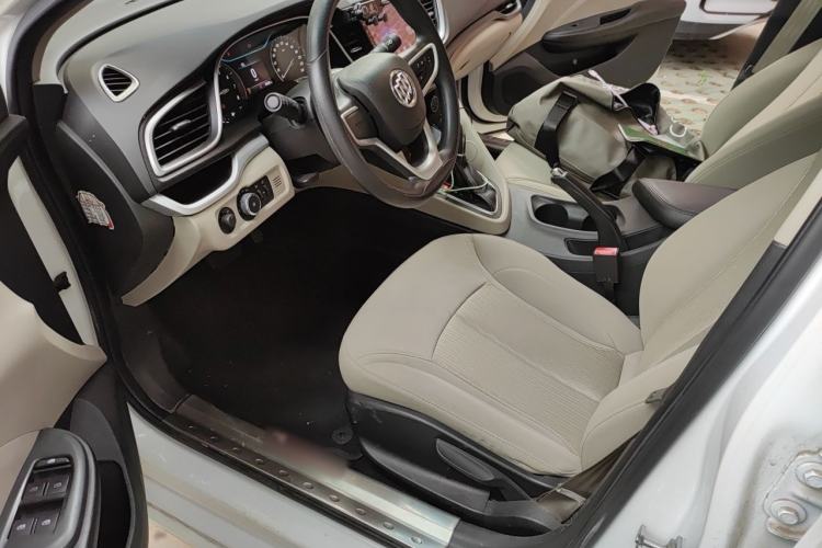 Used Buick GT 2015 15N Automatic Elite Version Interior 3