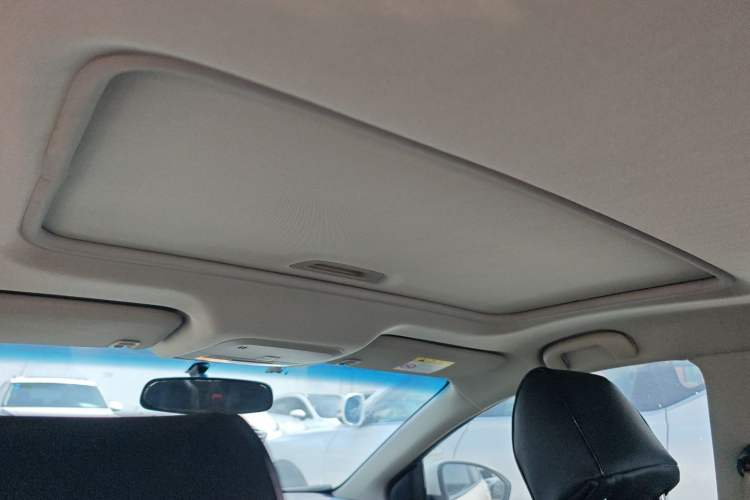Used Buick GT 2015 15N Automatic Elite Version Interior 4