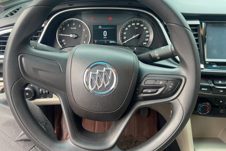 Used Buick GT 2015 18T Dual-Clutch Elite Model Interior 5