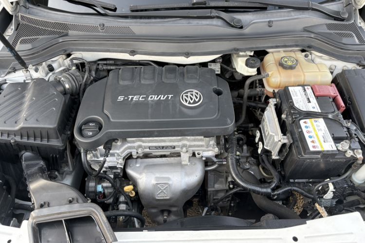 Used Buick GT 2015 15N Automatic Elite Version Interior 6
