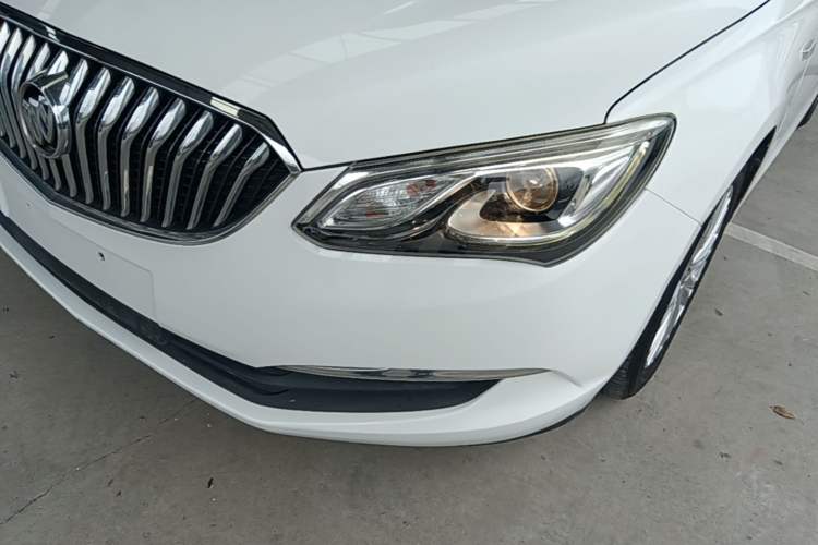 Used Buick GT 2015 15N Automatic Elite Version Left Front Headlight