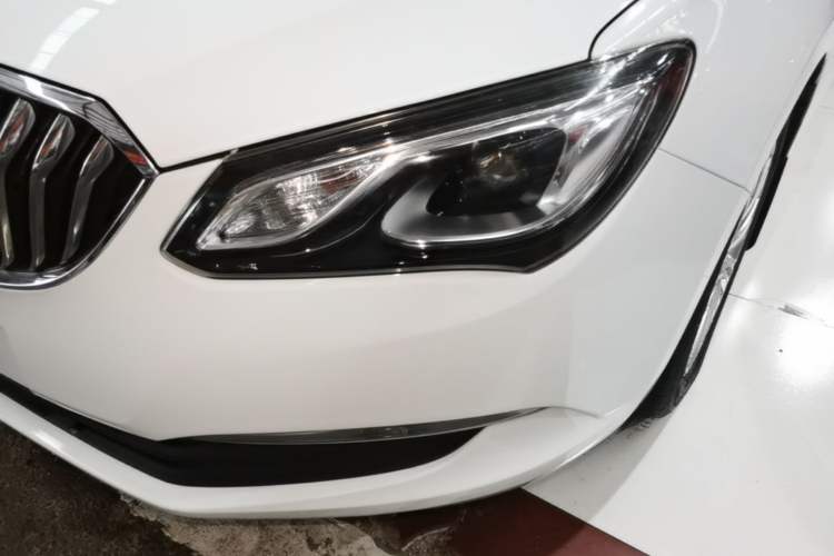 Used Buick GT 2015 15N Automatic Deluxe Edition Left Front Headlight