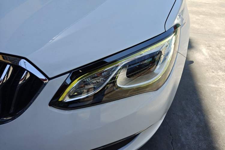 Used Buick GT 2015 18T Dual-Clutch Luxury Model Left Front Headlight