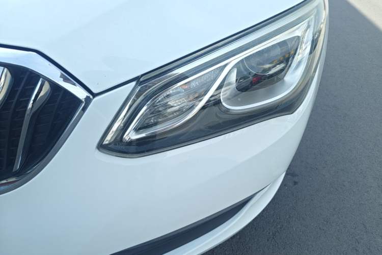 Used Buick GT 2015 15N Automatic Elite Version Left Front Headlight