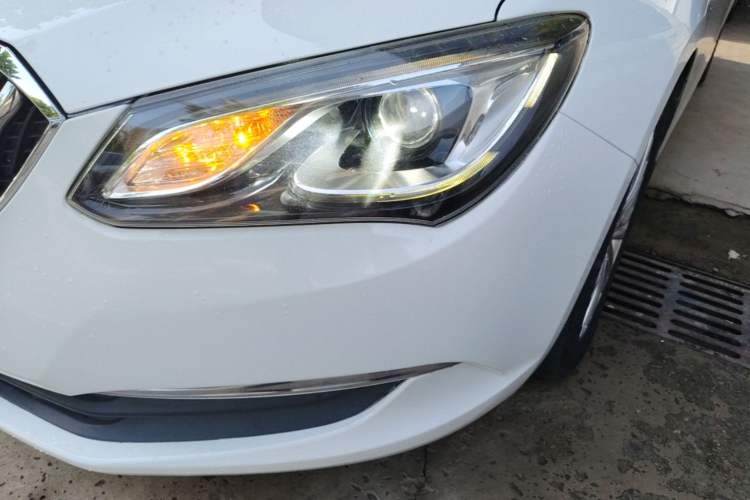 Used Buick GT 2015 15N Automatic Deluxe Edition Left Front Headlight