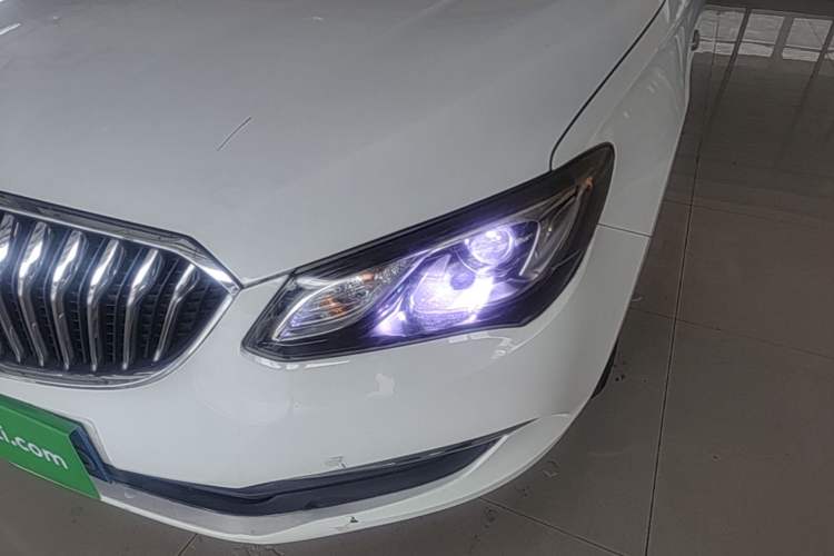 Used Buick GT 2015 15N Automatic Deluxe Edition Left Front Headlight