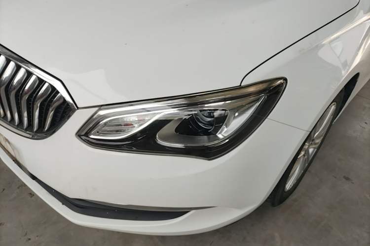 Used Buick GT 2015 15N Automatic Elite Version Left Front Headlight