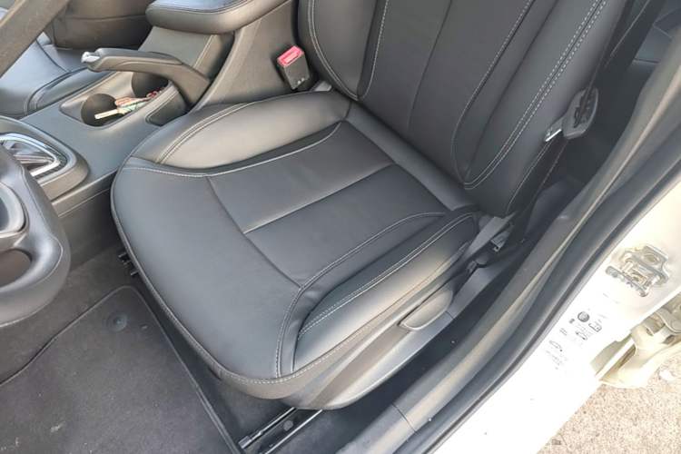 Used Buick GT 2015 15N Automatic Deluxe Edition Left Front Seat