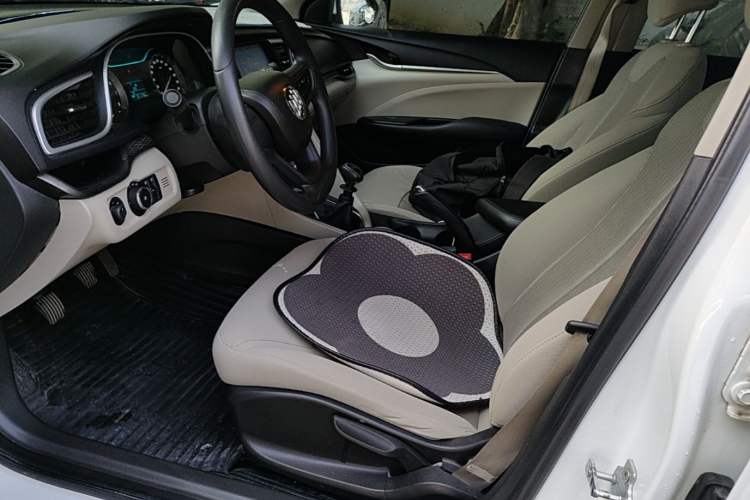 Used Buick GT 2015 15N Manual Entry-Level Trim Left Front Seat