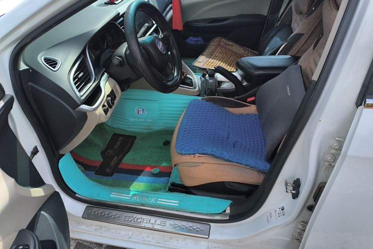 Used Buick GT 2015 15N Automatic Elite Version Left Front Seat